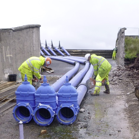 Metal seated gate valves from Glenfield Invicta installed on the siphons