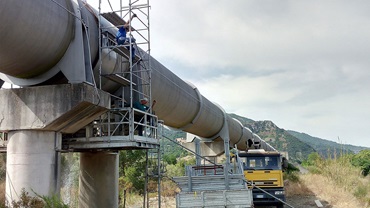 Hydro Stop socket encapsulation couplings used for repairing a leaking socket joints on the biggest pipeline in Southern Italy